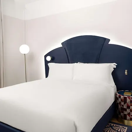 アングロ アメリカン フローレンス キュリオ コレクションbyヒルトン 5*