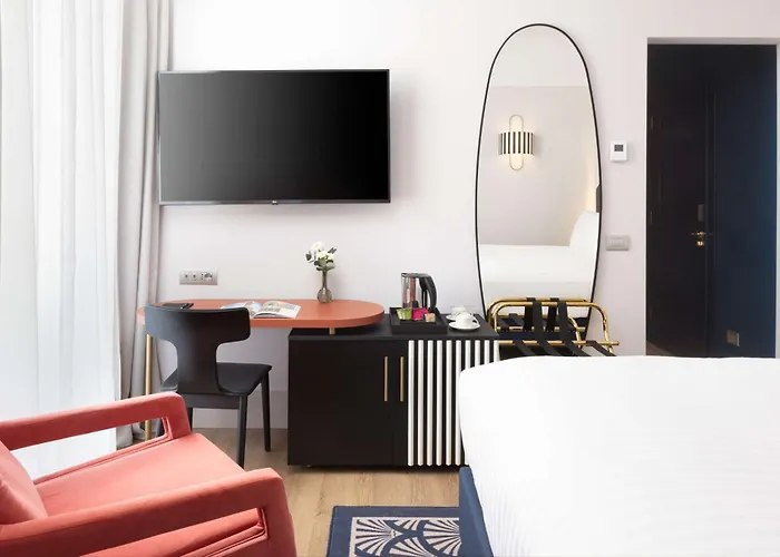 Anglo American Florence, Curio Collection By Hilton Otel