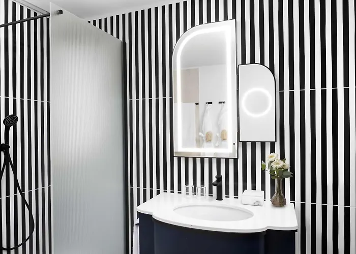 Anglo American Florence, Curio Collection By Hilton Otel