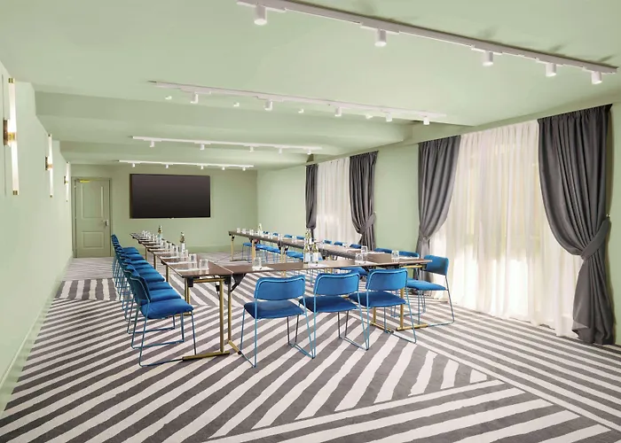 Anglo American Florence, Curio Collection By Hilton 5*