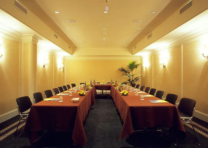 Anglo American Florence, Curio Collection By Hilton Otel