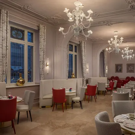 Nh Anglo American Hotel