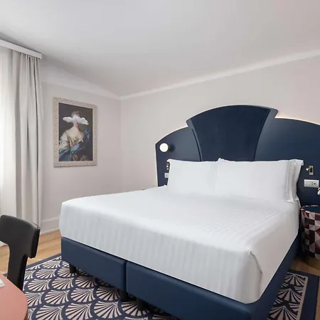 Nh Anglo American Hotel 5*