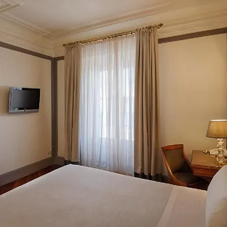 Nh Anglo American Hotel